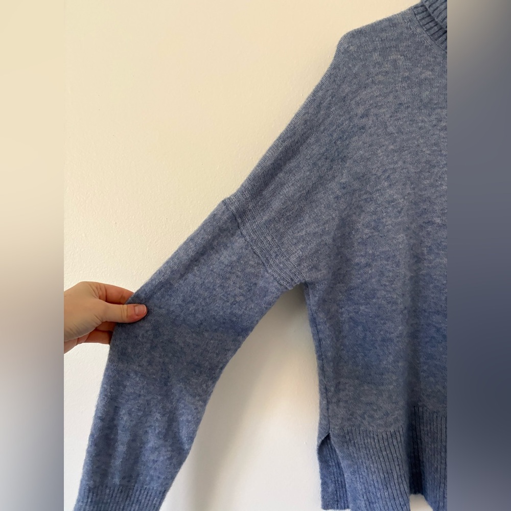 J Crew Blue Side Split Alpaca Wool Blend Ribbed Turtleneck Sweater Size Small - Picture 3 of 9